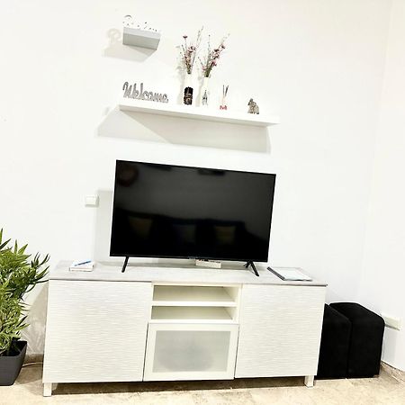Apartamento Acogedor Y Moderno En Pleno Centro De Sevilla Con Parking Gratis Bagian luar foto