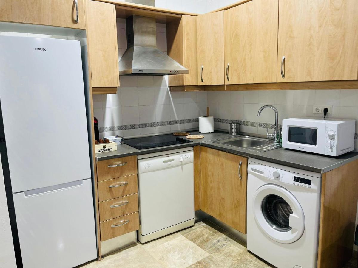 Apartamento Acogedor Y Moderno En Pleno Centro De Sevilla Con Parking Gratis Bagian luar foto