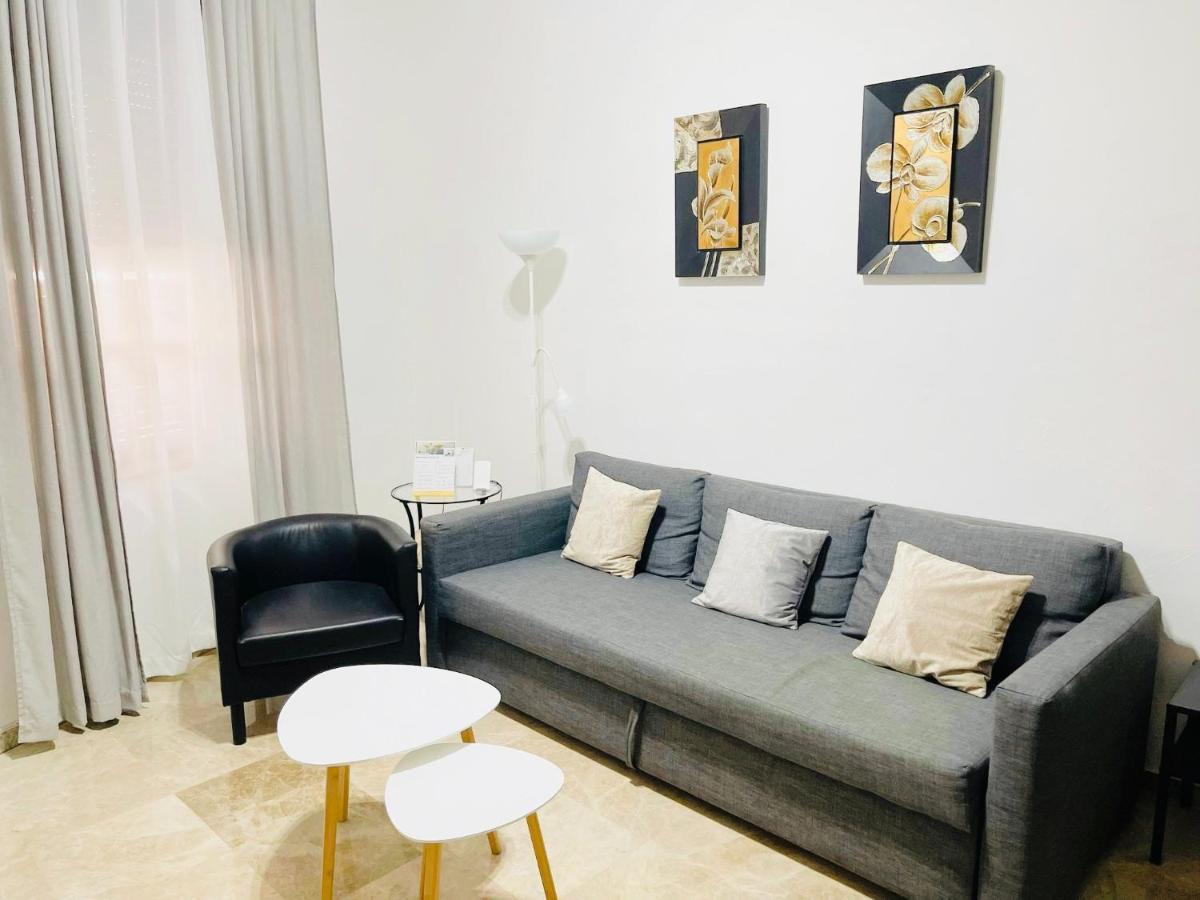 Apartamento Acogedor Y Moderno En Pleno Centro De Sevilla Con Parking Gratis Bagian luar foto