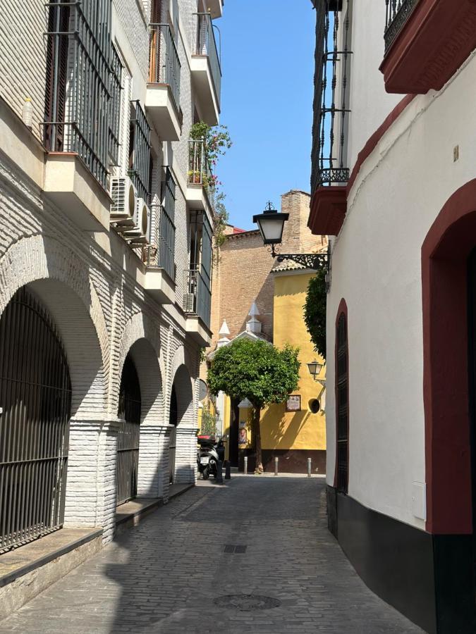 Apartamento Acogedor Y Moderno En Pleno Centro De Sevilla Con Parking Gratis Bagian luar foto