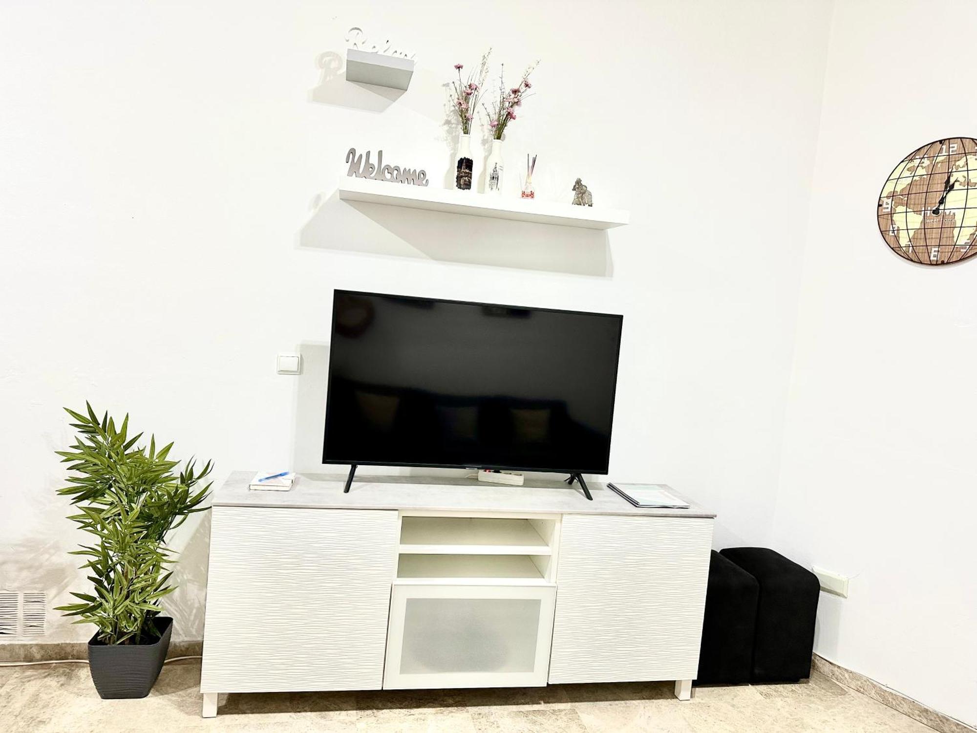Apartamento Acogedor Y Moderno En Pleno Centro De Sevilla Con Parking Gratis Bagian luar foto